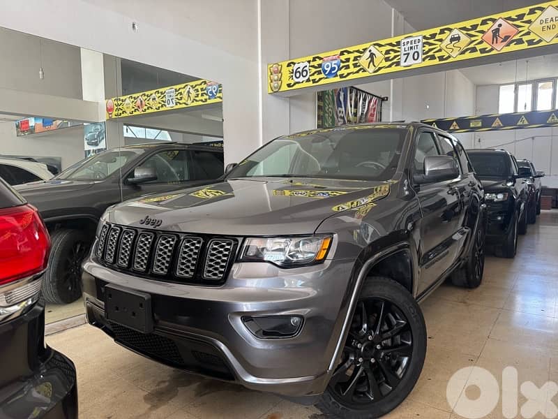 GRAND CHEROKEE 2017 ALTETUDE 4wl, super clean, full option, 81/882165 0
