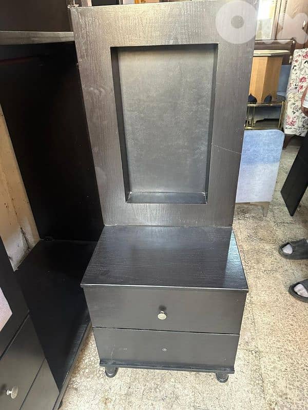 اوضة نوم عشر درف تخت مجوز مع فرشة اسفنج كتير مرتبة ونظيفة 5