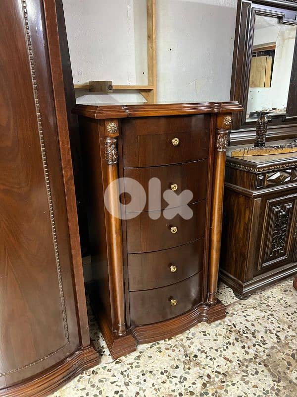 اوضة نوم ملكية خشب زان ولاتي كلا ملبسة قشر سحاب ودرف 6