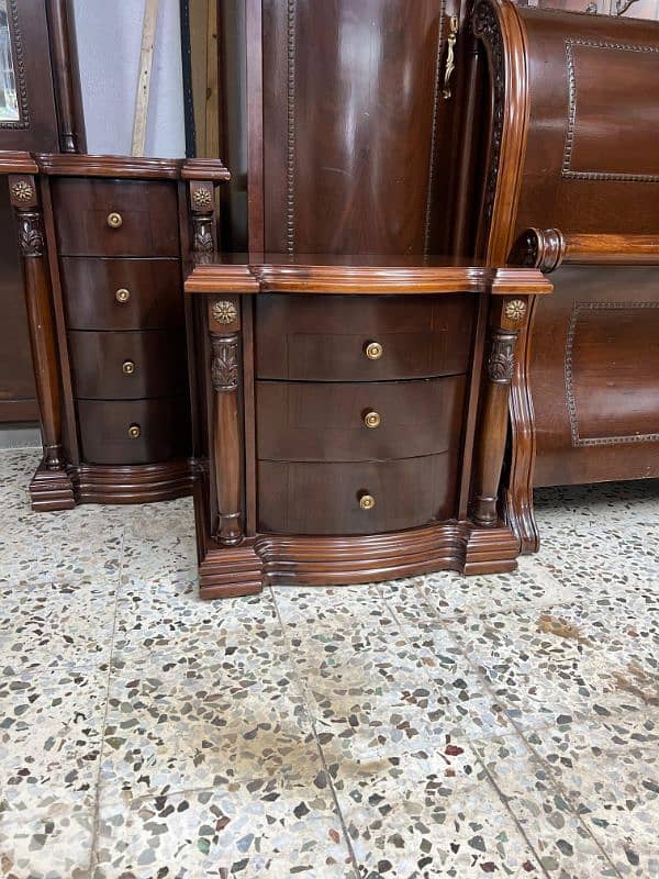 اوضة نوم ملكية خشب زان ولاتي كلا ملبسة قشر سحاب ودرف 9