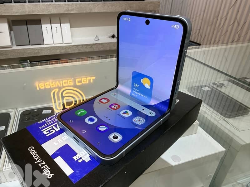 Samsung Z Flip 6 512Gb Like New: - Mint Condition 4