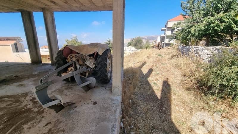 Land for Sale in Trshish-  ‎أرض للبيع مع فيلا قيد الإنشاء في ترشيش 6