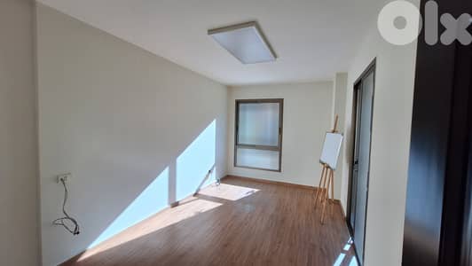 City View Office for Rent – Bechara El-Khoury مكتب للإيجار في