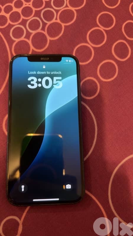 Iphone 12 128GB Very Clean + Cover and Box 0