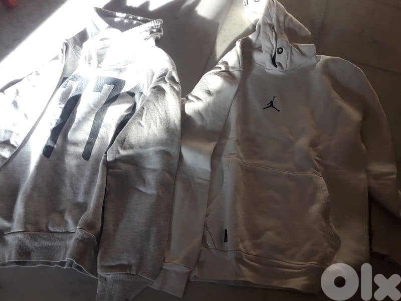 شروة تياب واحذية حوالي ٦٠ قطعة 5