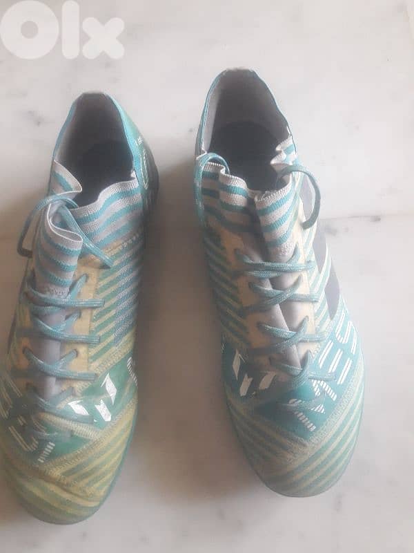 شروة تياب واحذية حوالي ٦٠ قطعة 13