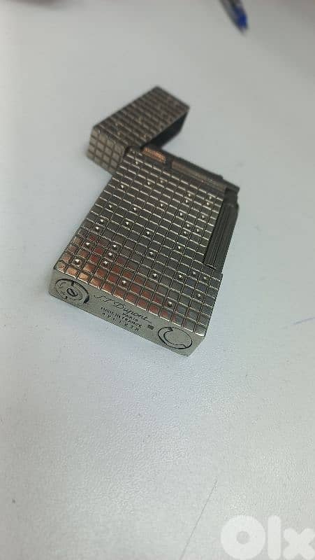 silver Dupont lighter 1