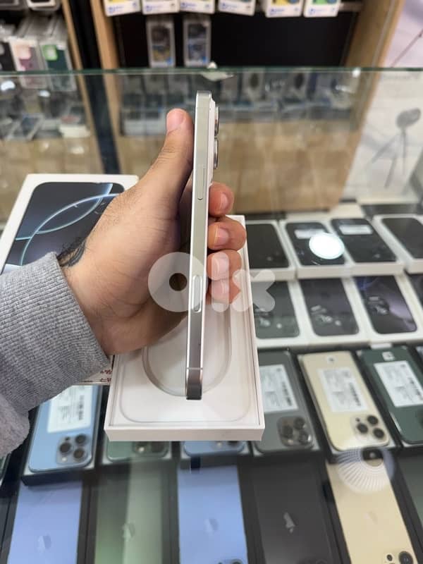 Iphone 16 Pro Max 256GB - 100% Battery Health 2