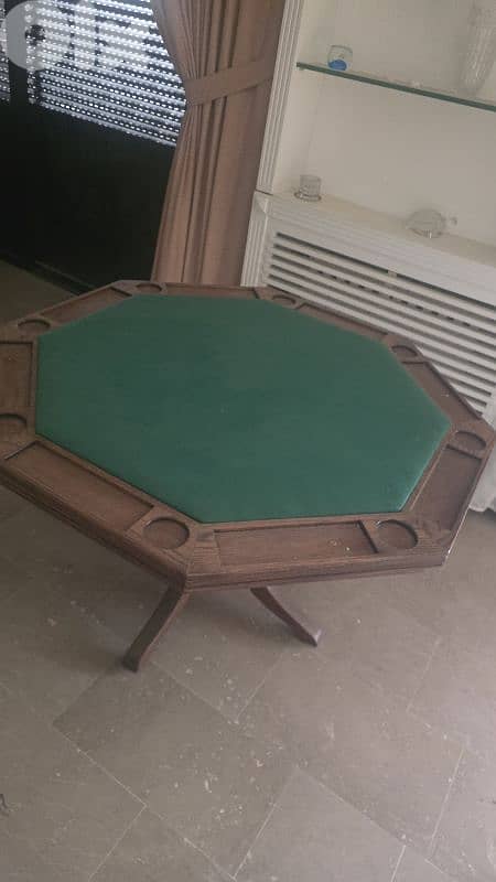 Poker table 0