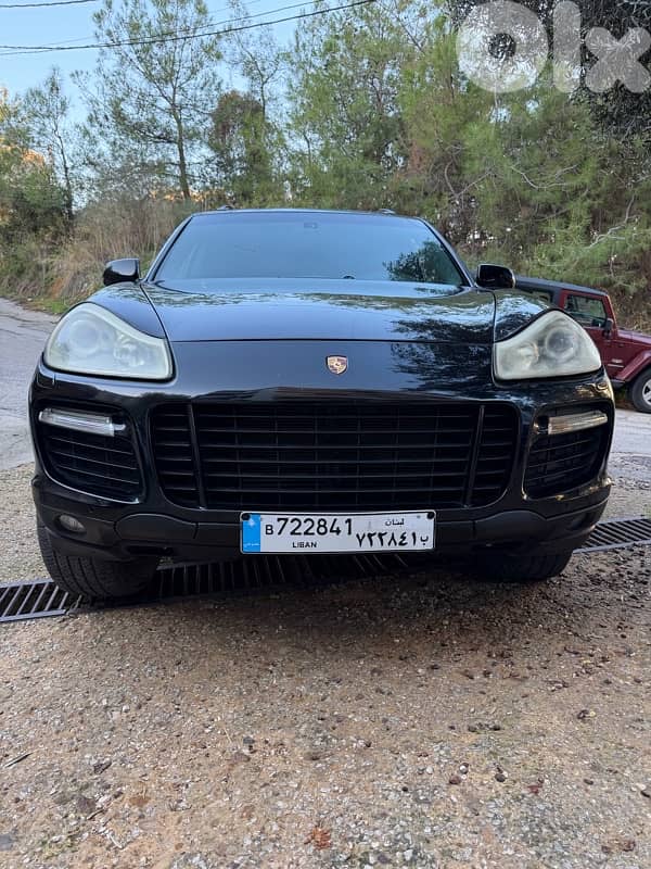 Porsche Cayenne GTS 0