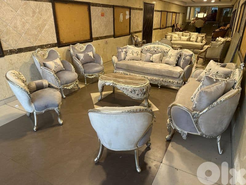 طقم كنبايات ملكي حفر خشب زان جديد ست قطع وطاولة 0