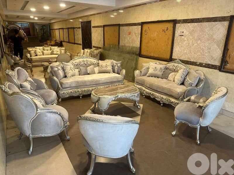 طقم كنبايات ملكي حفر خشب زان جديد ست قطع وطاولة 1