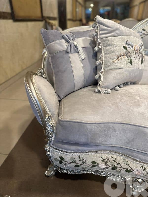 طقم كنبايات ملكي حفر خشب زان مصري جديد ست قطع وطاولة قماش وردة 13