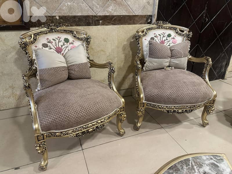 طقم كنبايات مصري حفر خشب زان جديد خمس قطع وطاولة قماش وردة 1