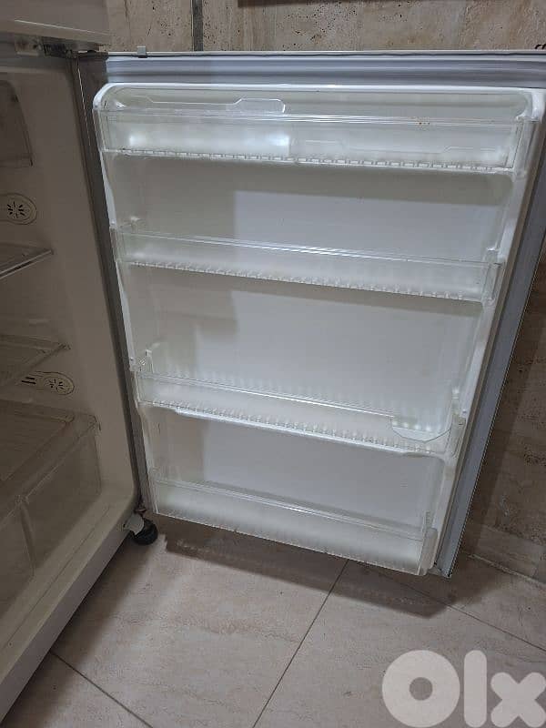 daewoo fridge 3