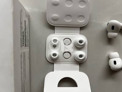 Apple airpods generation 2 pro earpieces left and right only