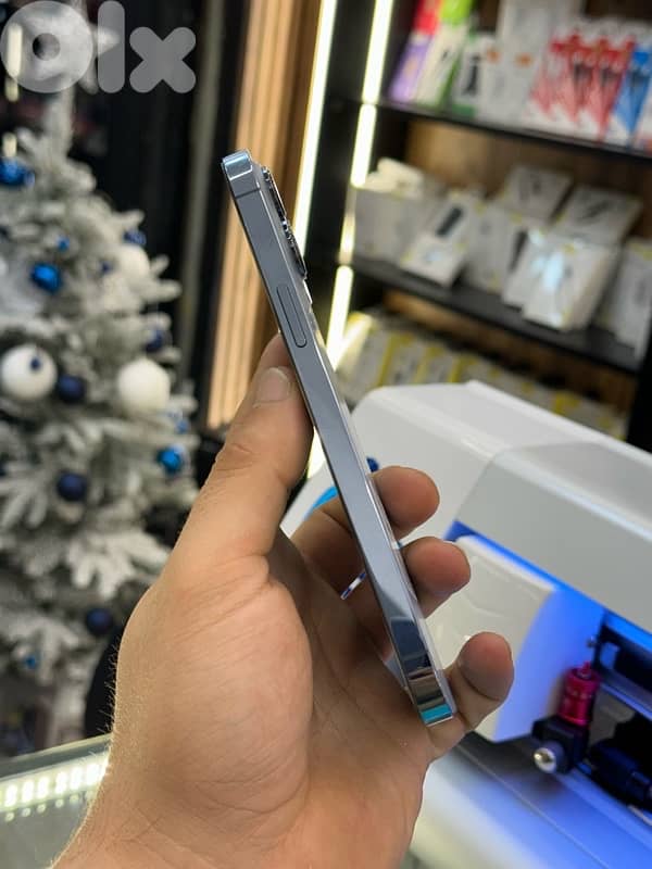 iPhone 13 Pro Max 128Gb used like new battery 85% 1