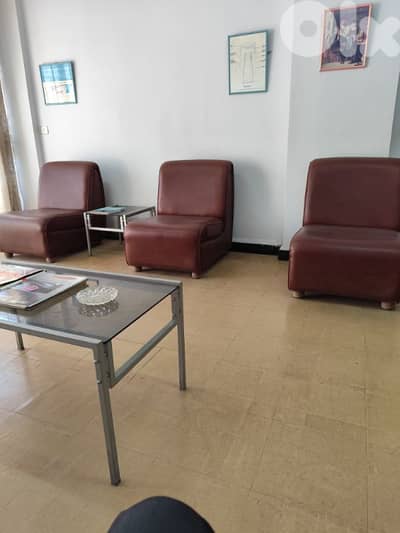 صالون مستعمل بحالة جيدة