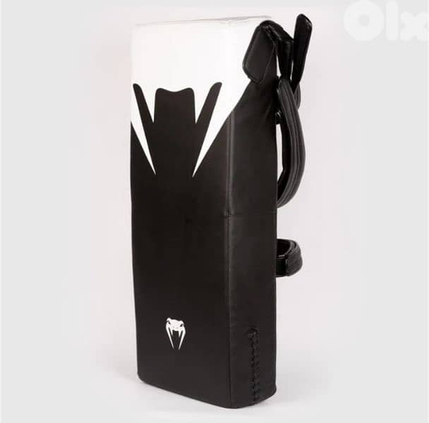 Venum Kicking Shield 1