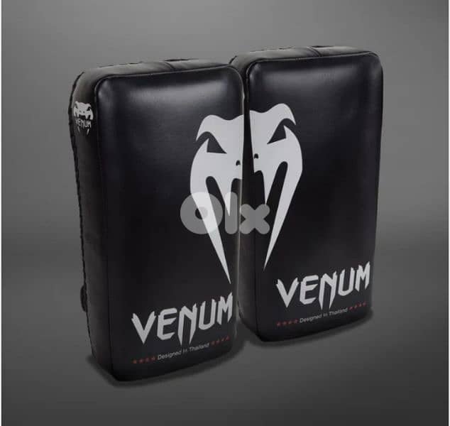 Venum Kick Pads 0
