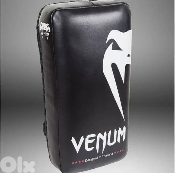 Venum Kick Pads 5