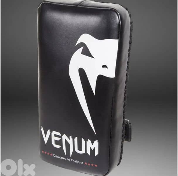 Venum Kick Pads 6