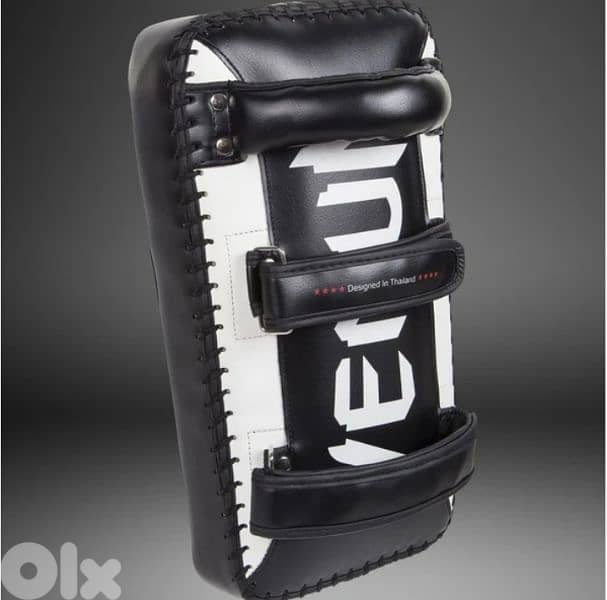Venum Kick Pads 8