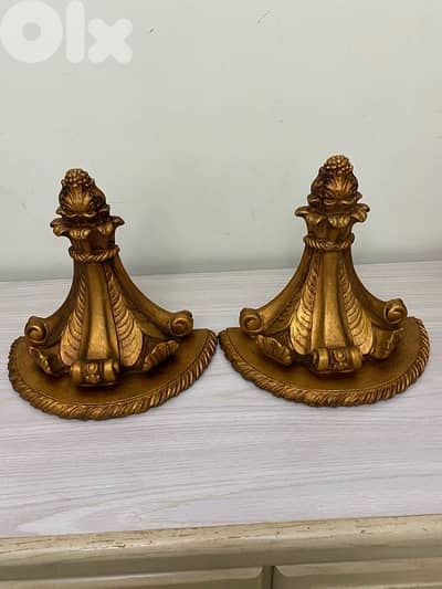 Two Razine new stands .