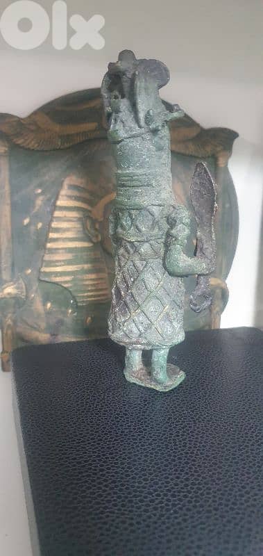 antique warior statue bronze 1