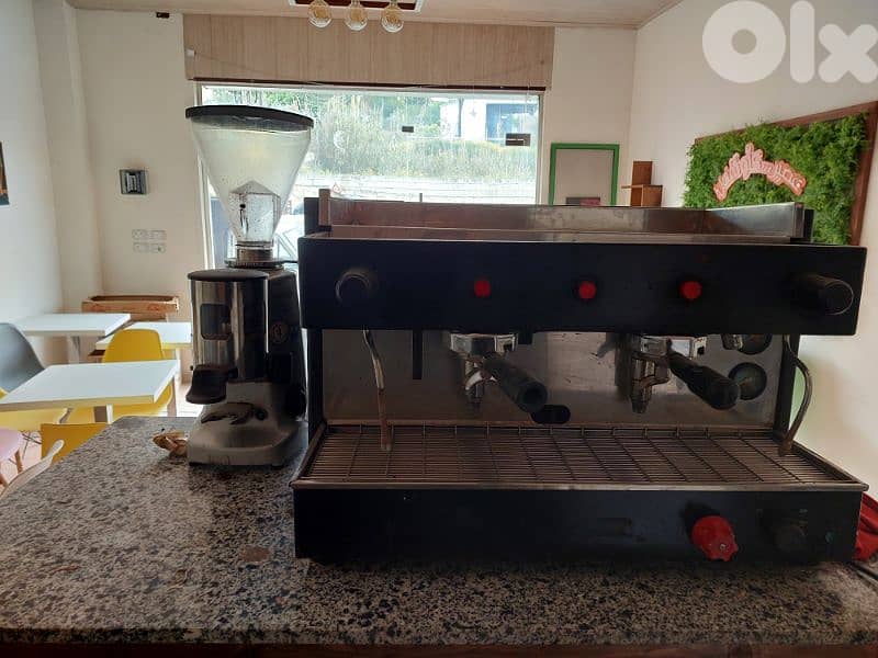 عدة محل عصير كلن مع بعض 2