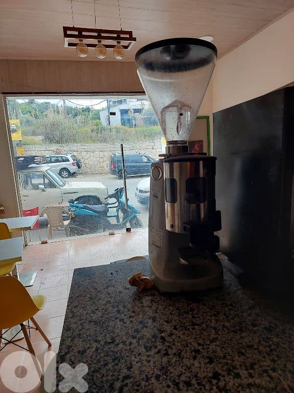 عدة محل عصير كلن مع بعض 3