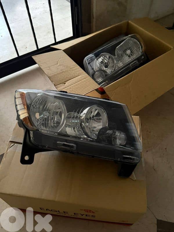 Cherokee front light eagle eyes 4