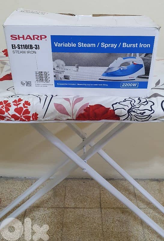 مكواية بخارية ماركة SHARP مستعمل قليل جداً شبه جديد بيروت اشرفية ٢٥ $ 6