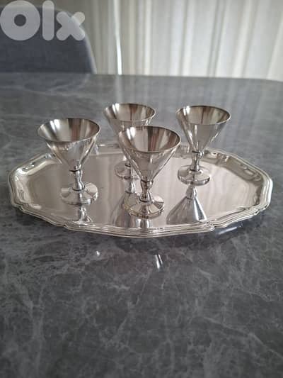 Set of 4 silver liqueur cups with tray