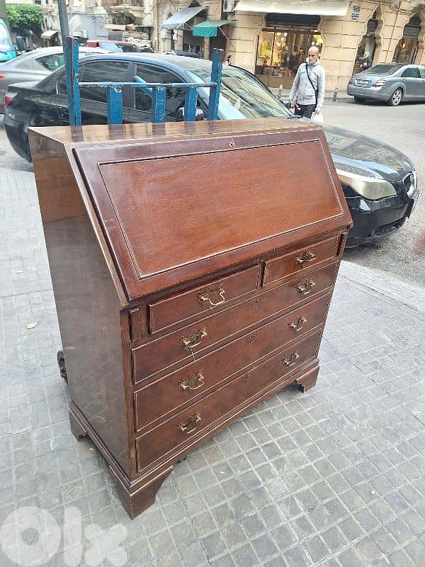 سكرتير خشب جوز انجليزية انتيك مميزة جدا 0