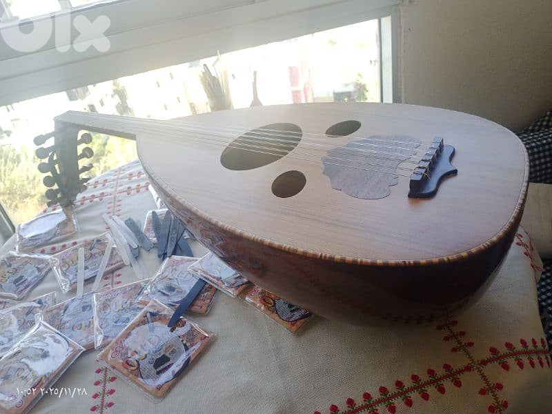 عود. زرياب 0  بسعر 110$ فقط ومع حقيبة وريش 4