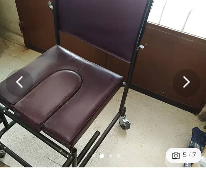 Wheelchair toilet Chaise roulante toilete 4handicap  كرسي متحرك تواليت 4