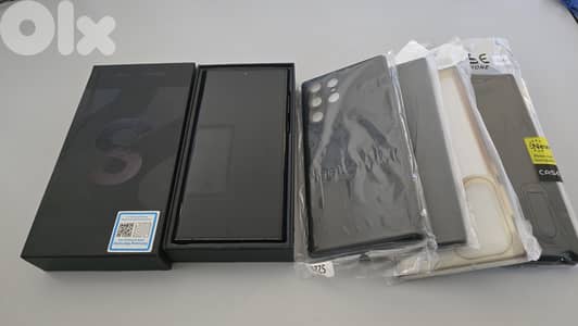 Samsung S22 Ultra - 12GB/256GB - 1 SIM+1 eSIM + Box +4 Covers