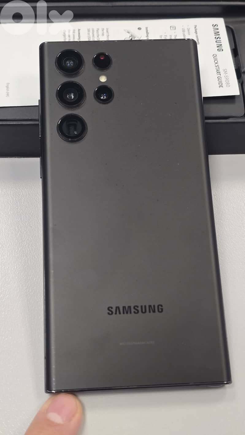 Samsung S22 Ultra - 12GB/256GB - 1 SIM+1 eSIM + Box +4 Covers 4