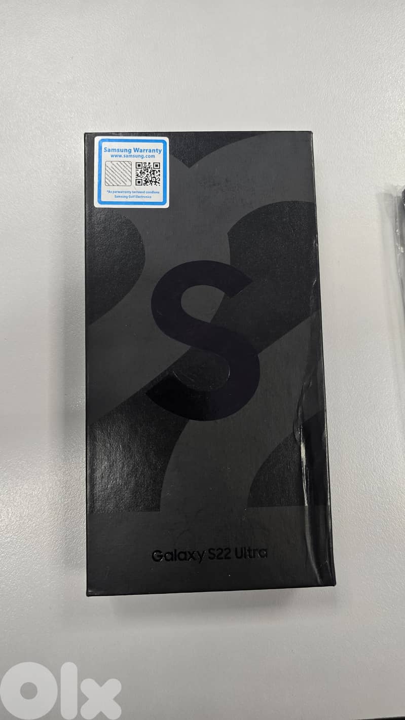 Samsung S22 Ultra - 12GB/256GB - 1 SIM+1 eSIM + Box +4 Covers 5