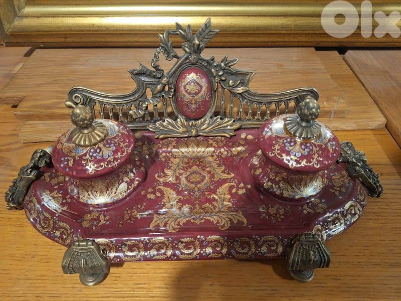 Victory Porcelain Inkwell: Red Inkstand with 1