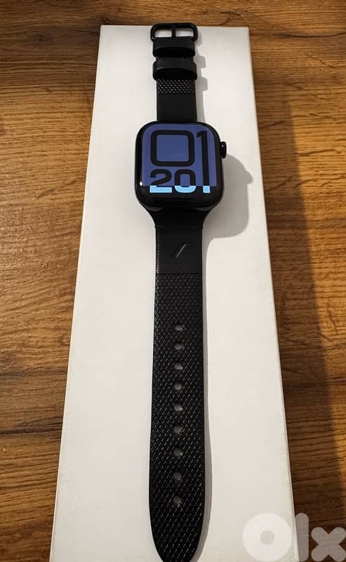APPLE WATCH SERIES 10 (42MM, JET BLACK) + NATIVE UNION STRAP 4