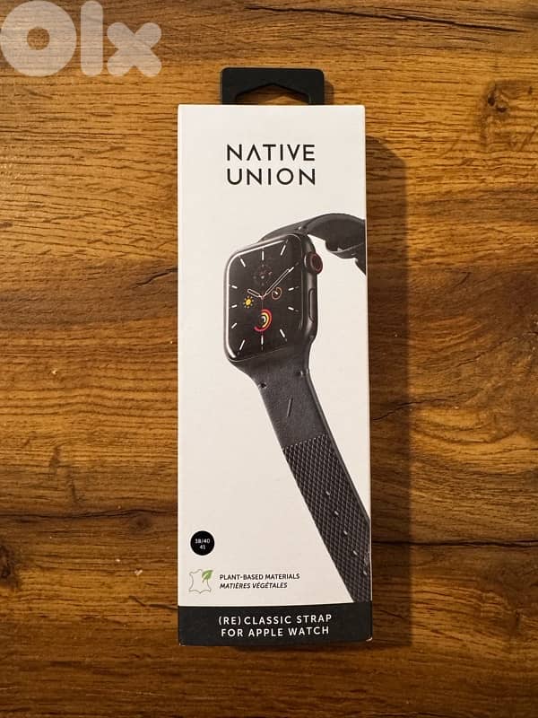 APPLE WATCH SERIES 10 (42MM, JET BLACK) + NATIVE UNION STRAP 3