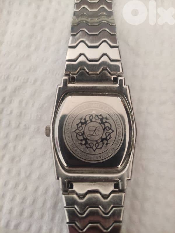 ساعة نسائية yslouis 1