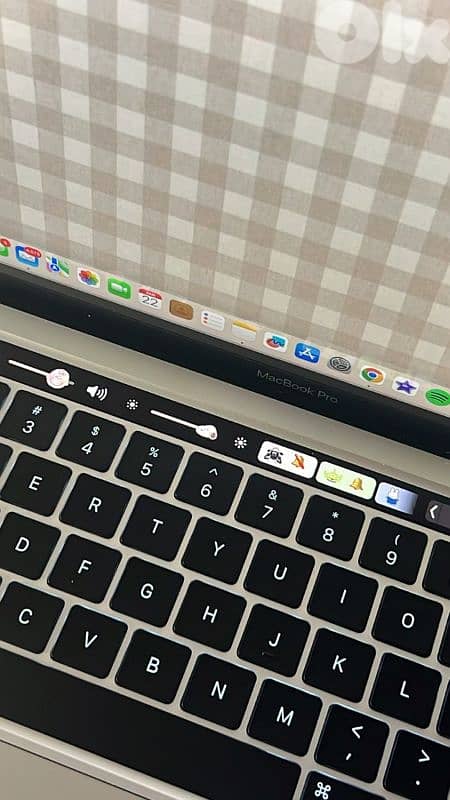 MacBook Pro M1 2020 – 16GB RAM – 512GB SSD – 94% Battery – Like New 1