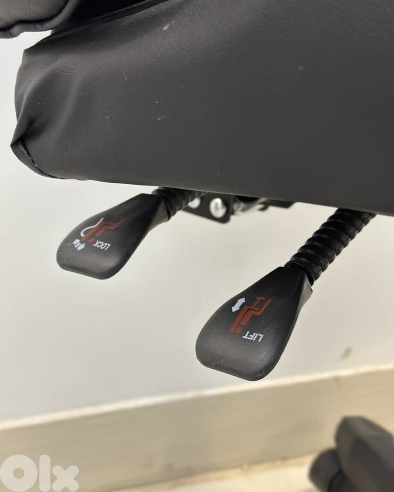 MAGNUM CHAIR + MAGNUM TABLE 140cm x 75cm x60cm 5