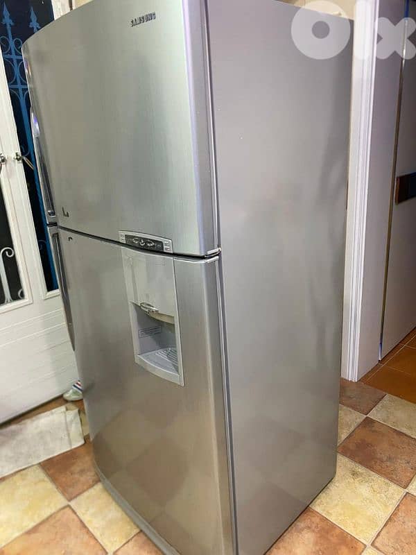 Samsung fridge like new 1