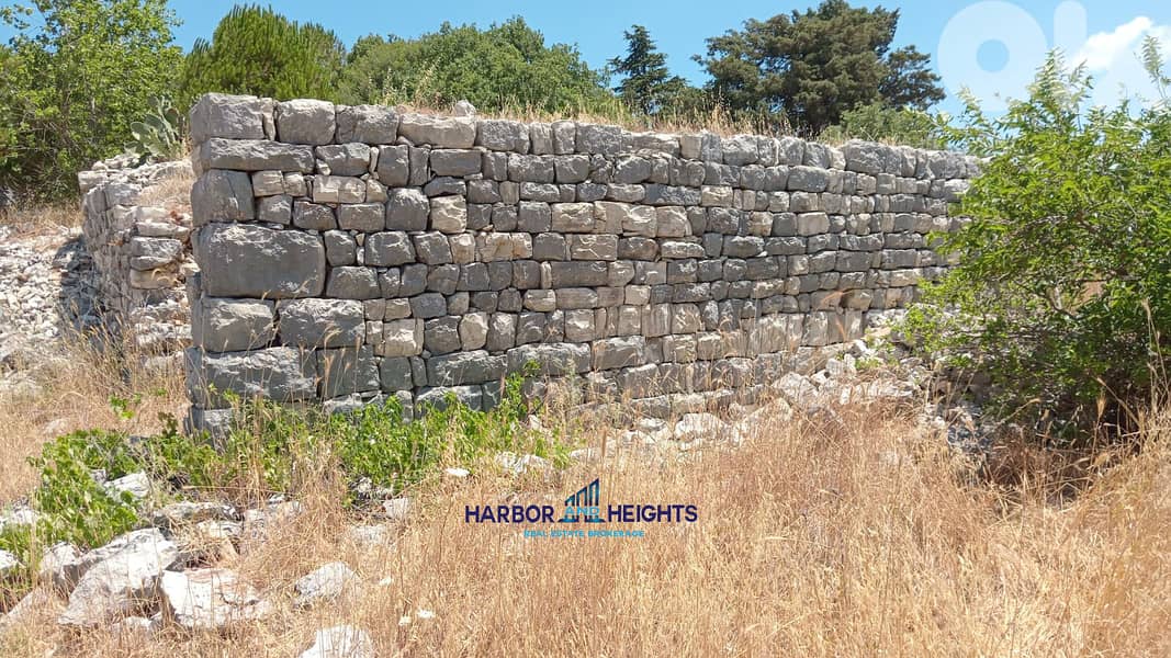 Old house for sale in Mehmarch, Batroun بيت قديم للبيع في مهمرش 0