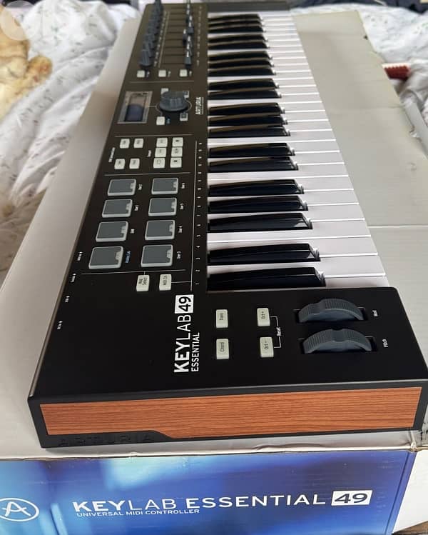 arturia keylab essential 49 black synthesizer 1