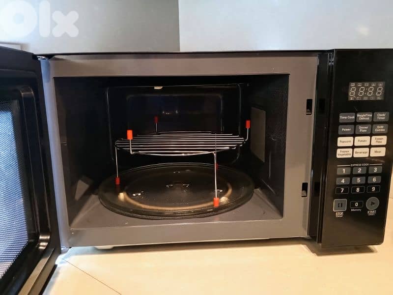 مايكروويف مميز وجديد من ماركة SUPERCHEF 1